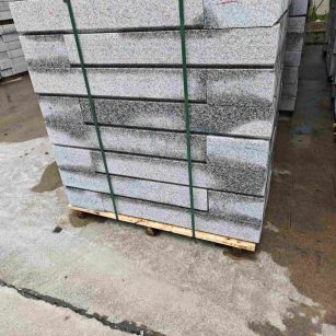 玉溪芙蓉白路牙石，马路牙子