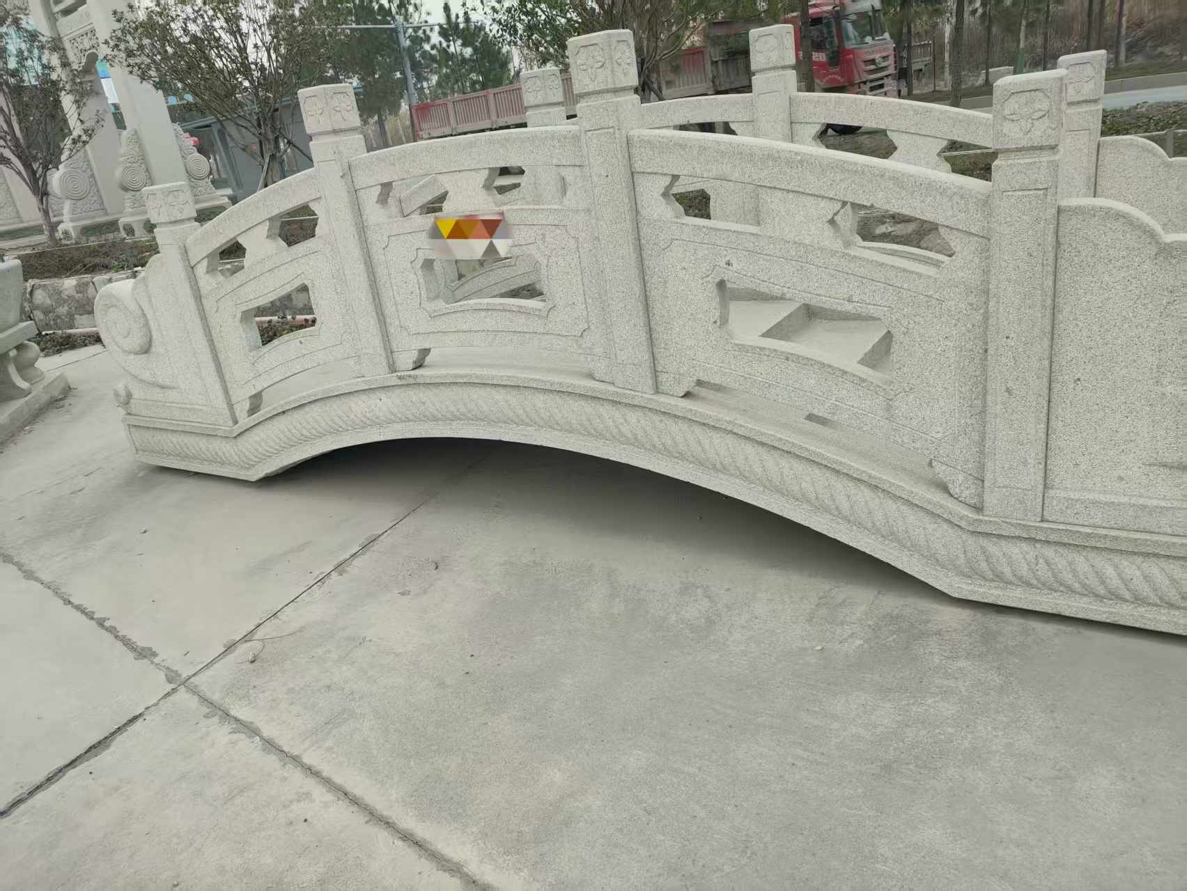 玉溪芝麻白拱桥，石桥