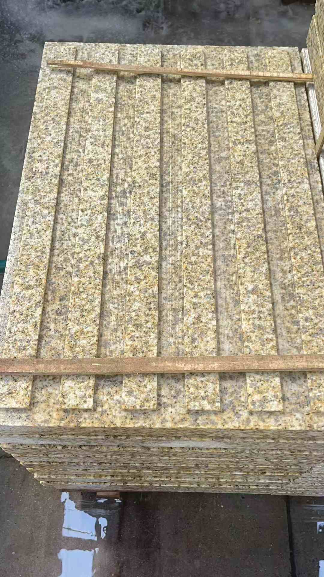 玉溪黄金麻盲道 石材盲道