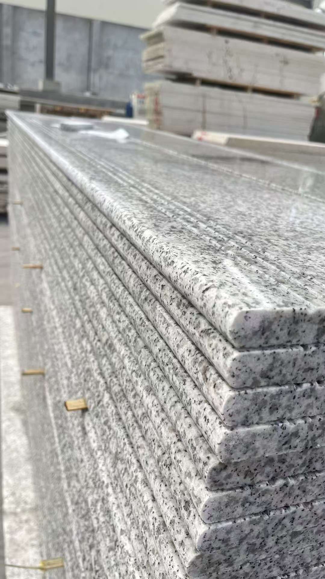 玉溪芝麻白楼梯踏步 花岗岩楼梯板材