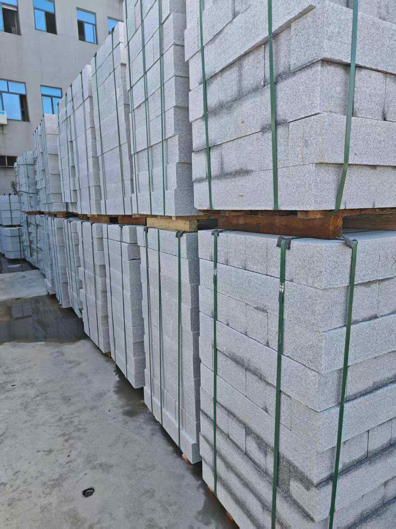 玉溪芝麻白路牙石，路侧石